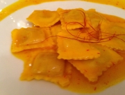 ravioli-di-cinghiale-in-salsa-di-zafferano