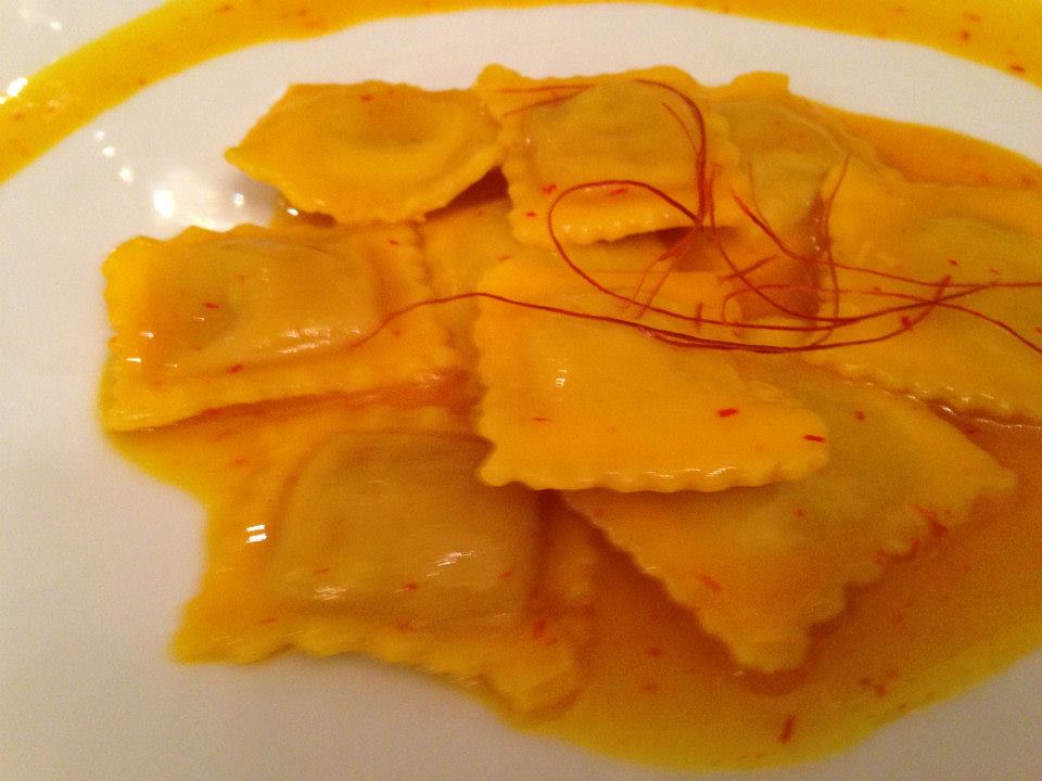 ravioli-di-cinghiale-in-salsa-di-zafferano