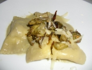 tavernola-ravioli-con-ricotta-di-bufala-e-carciofi-di-paestum