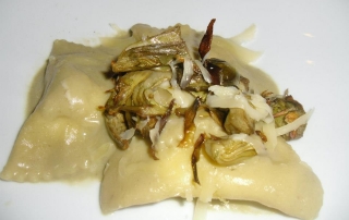 tavernola-ravioli-con-ricotta-di-bufala-e-carciofi-di-paestum